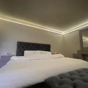 شقة Private Rooftop - Terrace, الرياض
