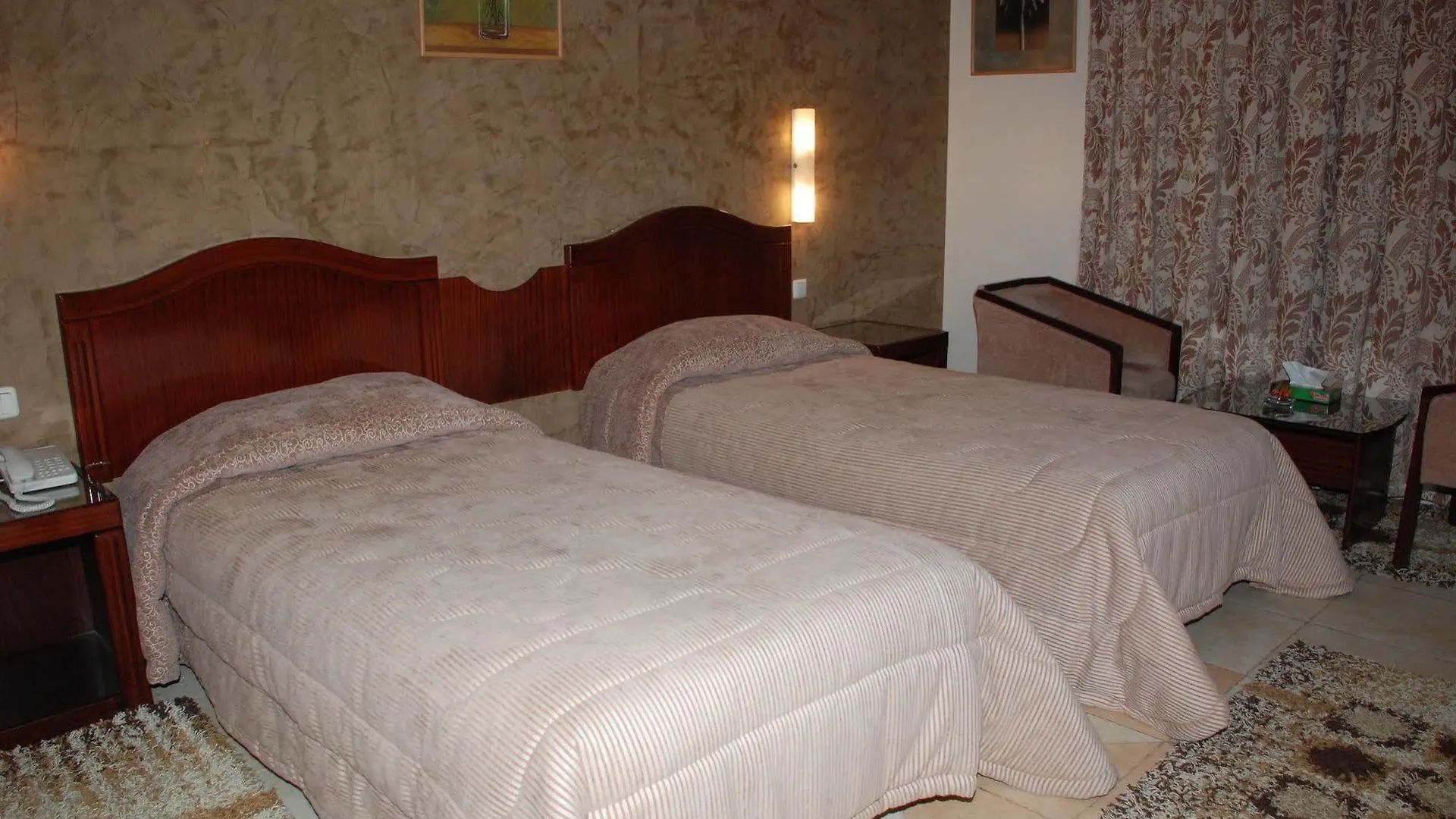 ריאד Al Asemah Hotel 3*,